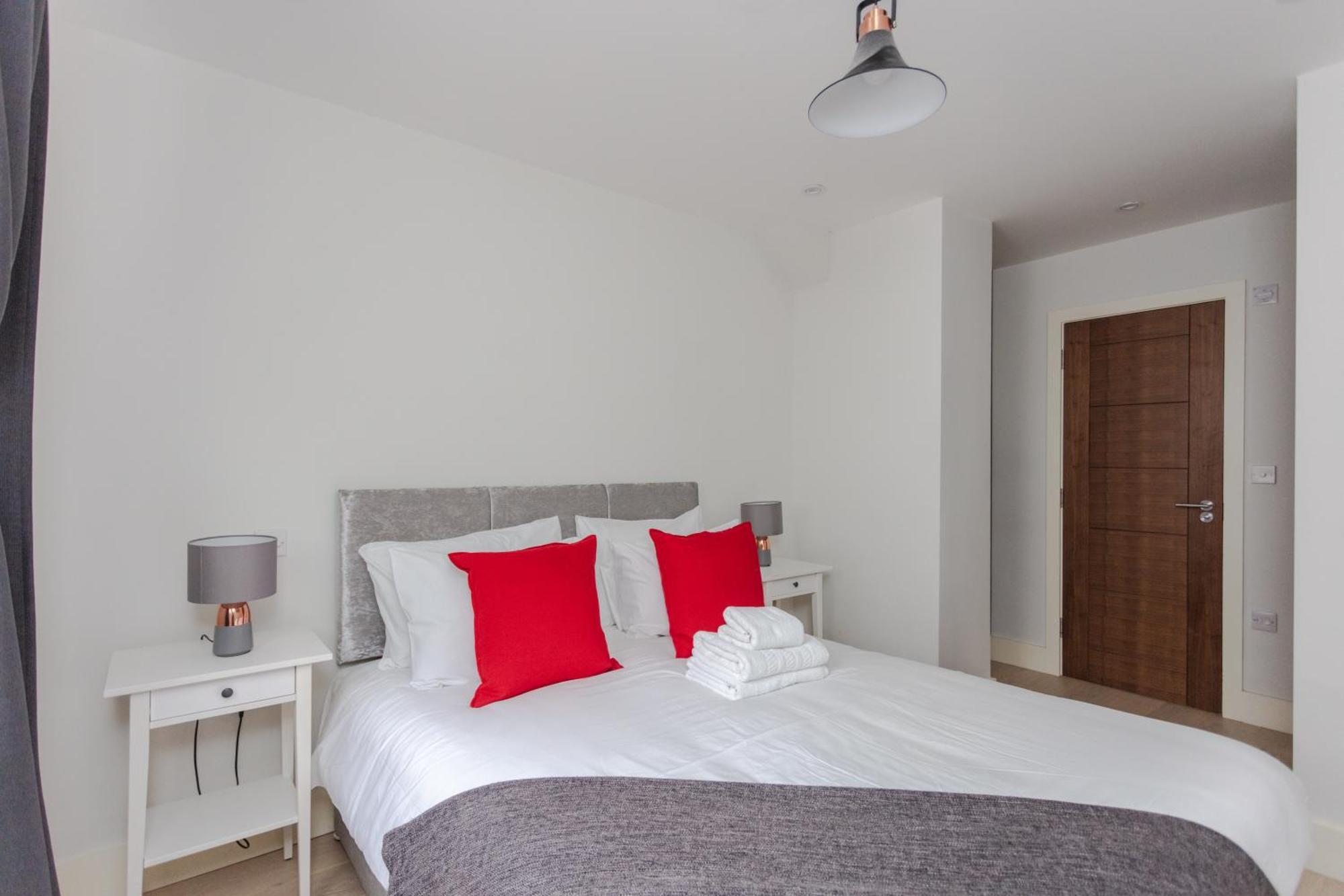 Spacious And Modern Apartment In Pimlico Лондон Экстерьер фото